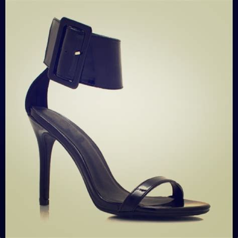 gucci victoire sandal